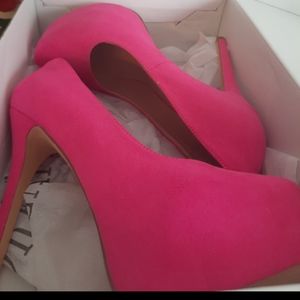 Platform stiletto pumps fuschia